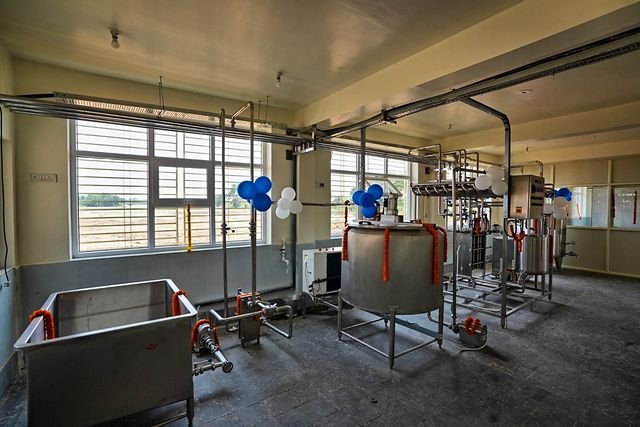 Pasteurisation and chilling equipment at the dairy